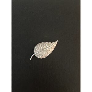 Silver Leaf Pin Brooch Textured Vintage Style Jewelry Accessory Women